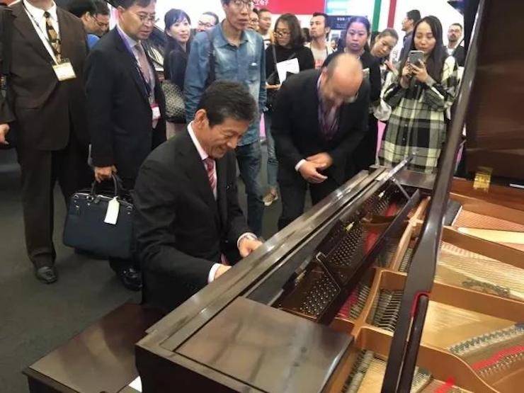 聚焦乐展|2017中国（上海）国际乐器展览会圆满落幕，QG刮刮乐钢琴大放异彩