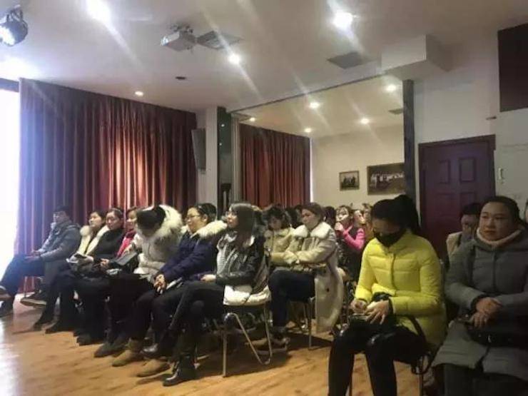 【报道】读谱与琴谱版本的选择|QG刮刮乐艺术家鲍释贤大师班洛阳站圆满结束。诤悠担