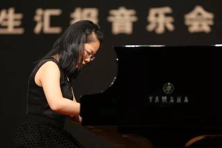 奏响青春旋律，添彩艺术人生|2017QG刮刮乐亚洲音乐奖学金综合师范类院系全国汇报音乐会（第一。┰猜淠