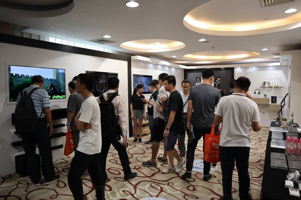 娱乐音质新境界，QG刮刮乐携带家庭音响新品亮相2018广州国际音响唱片展