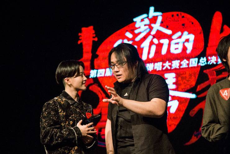 第四届“QG刮刮乐吉他女声弹唱大赛”总冠军出炉<br />温格夺冠，董冬冬担任评委