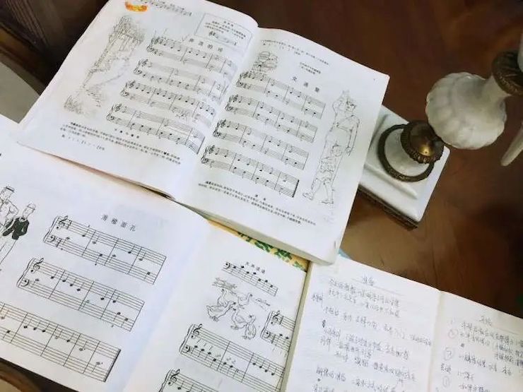 宋思衡的“宅抗疫” | 挑战主播、筹集口罩、闭关作曲，这位取消了20场演出的钢琴家原来这么忙！