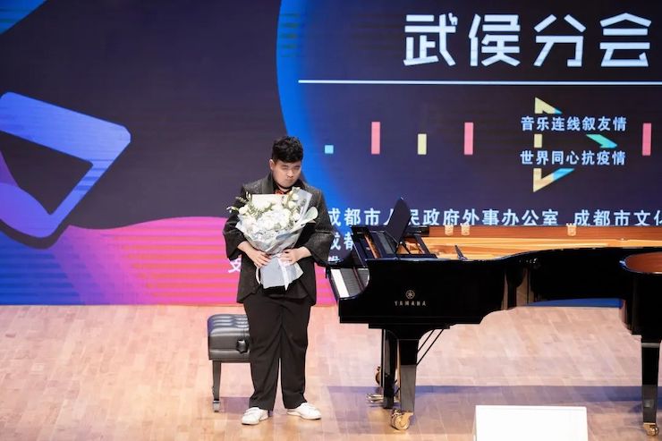 活动报道 | “科技助力，跨越时空”，小鹿纯子携手刘明康共享中日音乐盛宴