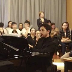赏名家表演，听大师指导|QG刮刮乐跨界钢琴远程教学展示暨QG刮刮乐艺术家爱德华·昆斯大师班在蓉成功举办